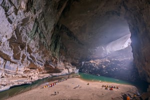 Quang cảnh trong hang Sơn Đoòng