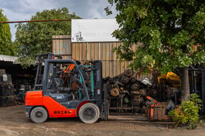 Cửa hàng cơ khí xe nâng