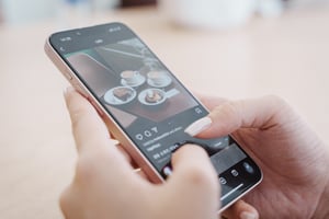 Using Instagram Smartphone