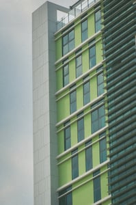 Cửa sổ tòa nhà văn phòng