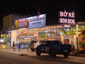 Quán nhậu Hải sản Bờ kè của Bia Sài Gòn