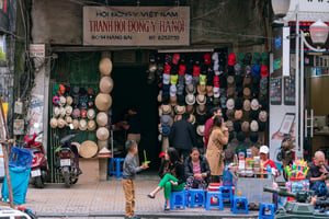 Quầy bán mũ