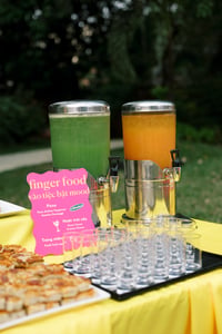 Finder Food in a wedding