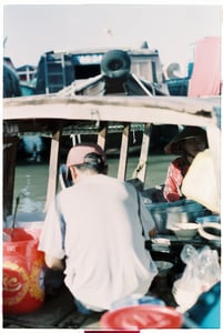 Mưu sinh ở chợ nổi Cần Thơ