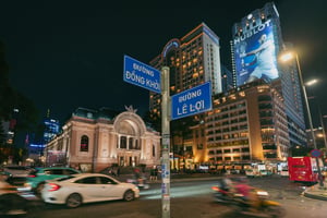 Ngã 4 Đồng Khởi - Lê Lợi (Nhà hát Thành phố)