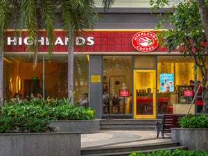 Highland Coffee in Vinhomes Central Park