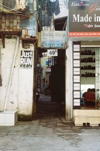 Ngõ nhỏ ở Hà Nội