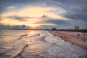 Hoàng hôn trên biển Hồ Tràm