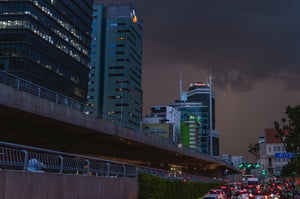 Kẹt xe ở ngã giao Tôn Đức Thắng - Nguyễn Hữu Cảnh