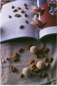 Minimal snack product scene