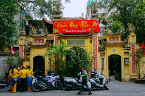 Lễ chùa đầu năm