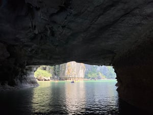 Đường vào Hang Luồn