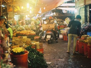 Chợ hoa tấp nập