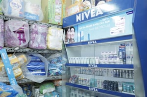 Tủ trưng bày Nivea ở kênh truyền thống (GT)