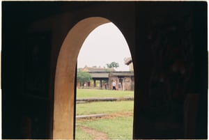 Khung cửa bên trong Đại nội Huế