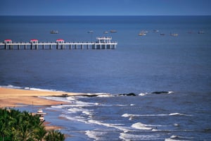 Cầu ngắm biển ở Hồ Tràm - Hampston Pier
