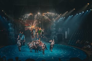 Vở xiếc "Vùng đất Kỳ bí" (phân cảnh "Hồi kết")