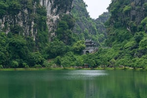 Chùa Am Tiên