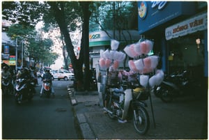 Xe kẹo bông gòn