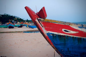 Con tàu buồn