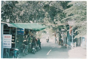 Một con đường nông thôn yên bình