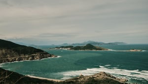 Đảo Bình Hưng nhìn từ xa