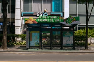 Quảng cáo Milo tại trạm xe buýt