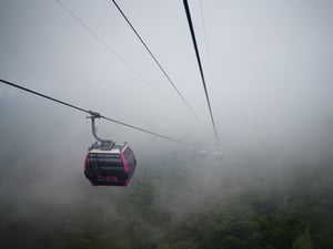 Ngân hàng Quốc Dân tài trợ cabin cáp treo Bà Nà Hill