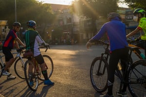 Đạp xe buổi sáng