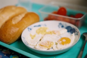 Món bánh mì ốp la