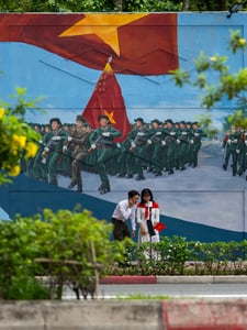 Đường bích họa “Việt Nam tươi đẹp”