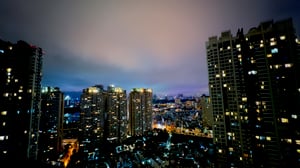 Trời chuyển sắc ở khu dân cư
