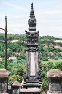 Kiến trúc bên ngoài Lăng Khải Định