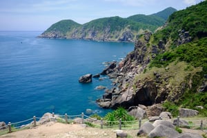 Quang cảnh tuyệt đẹp của biển Phú Yên