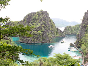Kayangan Lake