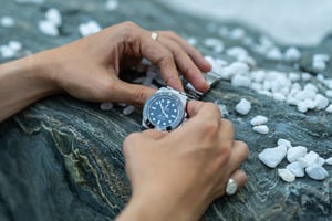 Adjusting a Rolex