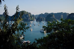 Vịnh Hạ Long nhìn từ đảo Ti-tốp