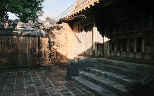 Ánh nắng hắt mái đình Lăng Tự Đức