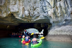 Hang Luồn (Hạ Long)