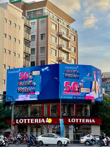 Quảng cáo ngoài trời của Traveloka