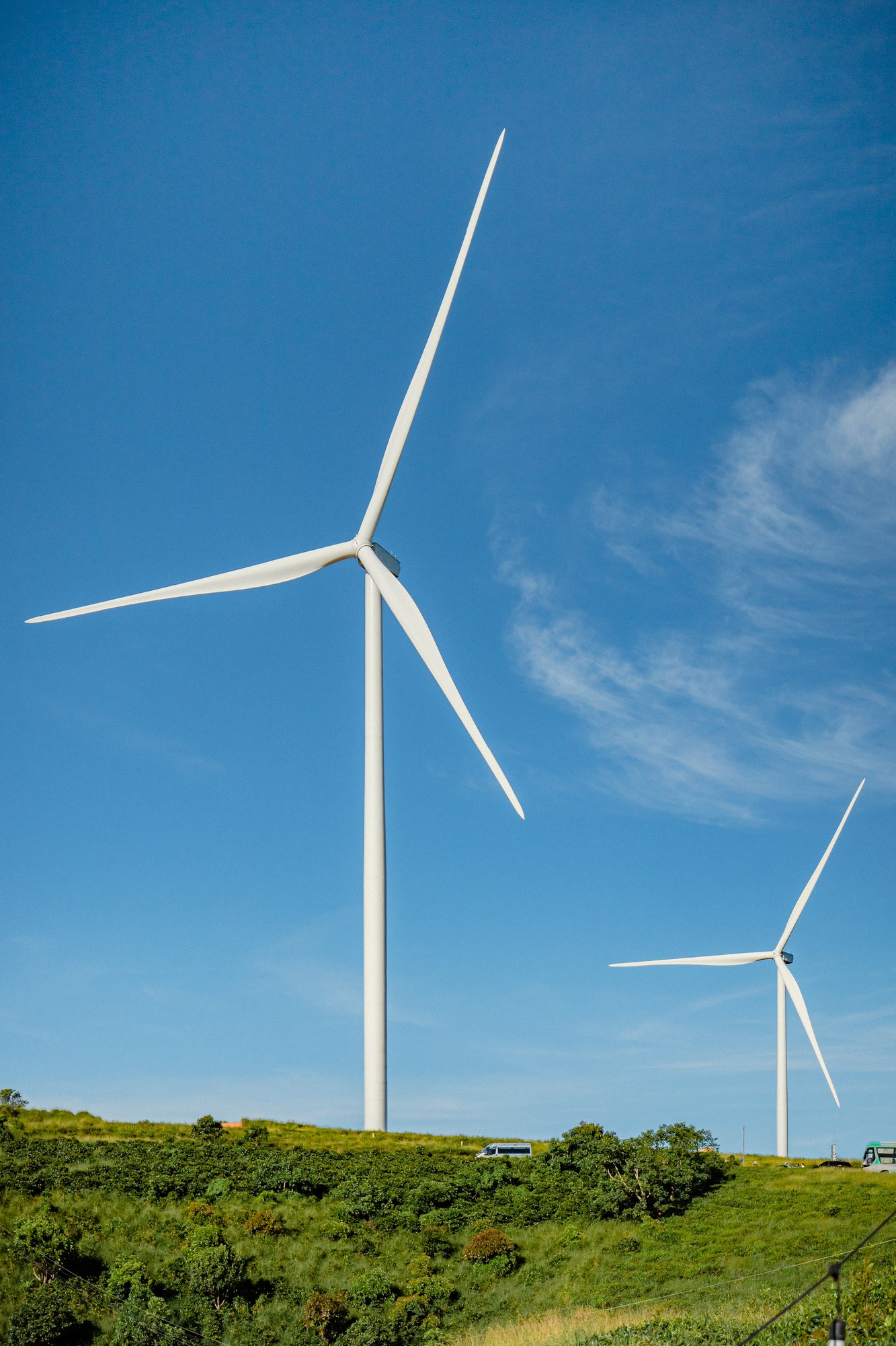 Gigantic wind turbines