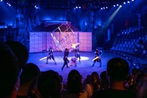 Vở xiếc "Vùng đất Kỳ bí" (phân cảnh "Ninja")