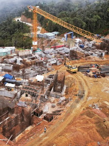 Một công trường xây dựng trên Bà Nà Hill