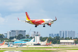 Một chiếc máy bay Vietjet đang cất cánh