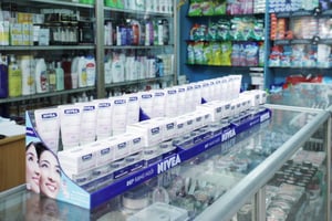 Khay trưng bày Nivea ở kênh tạp hóa (GT)
