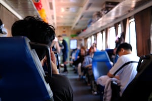 Hành khách trên tàu điện