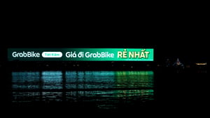 Led OOH to nhất Sài Gòn