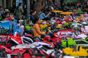 Colors of toys