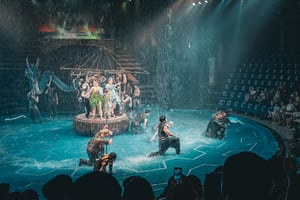 Vở xiếc "Vùng đất Kỳ bí" (phân cảnh "Hồi kết")