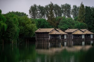 Ngôi nhà bên bờ hồ Wallpaper